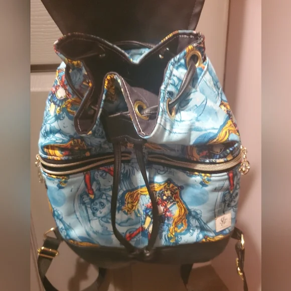 Sailor moon backpack - Picture 2 of 3